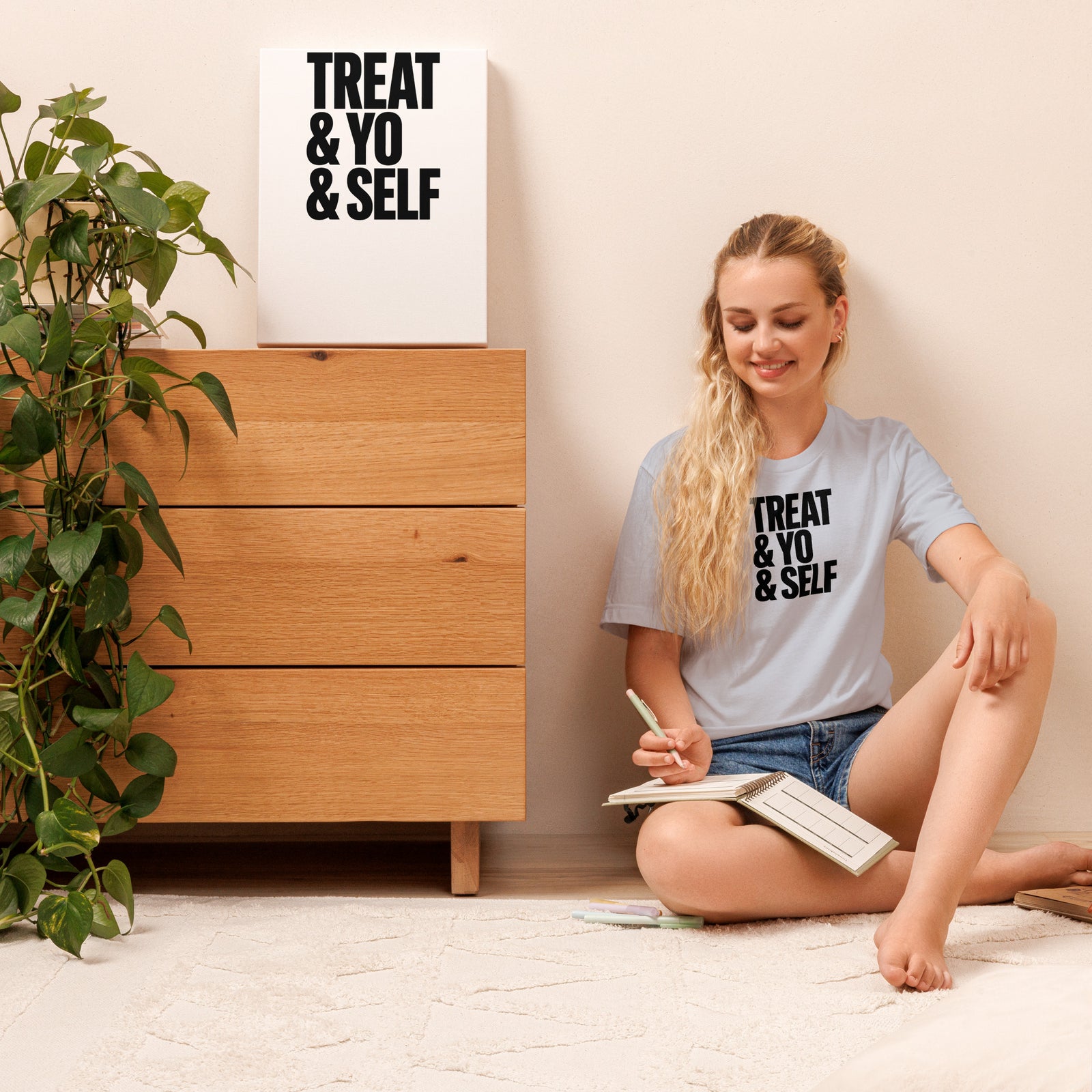 Product mockup Graphic Tee — view 10