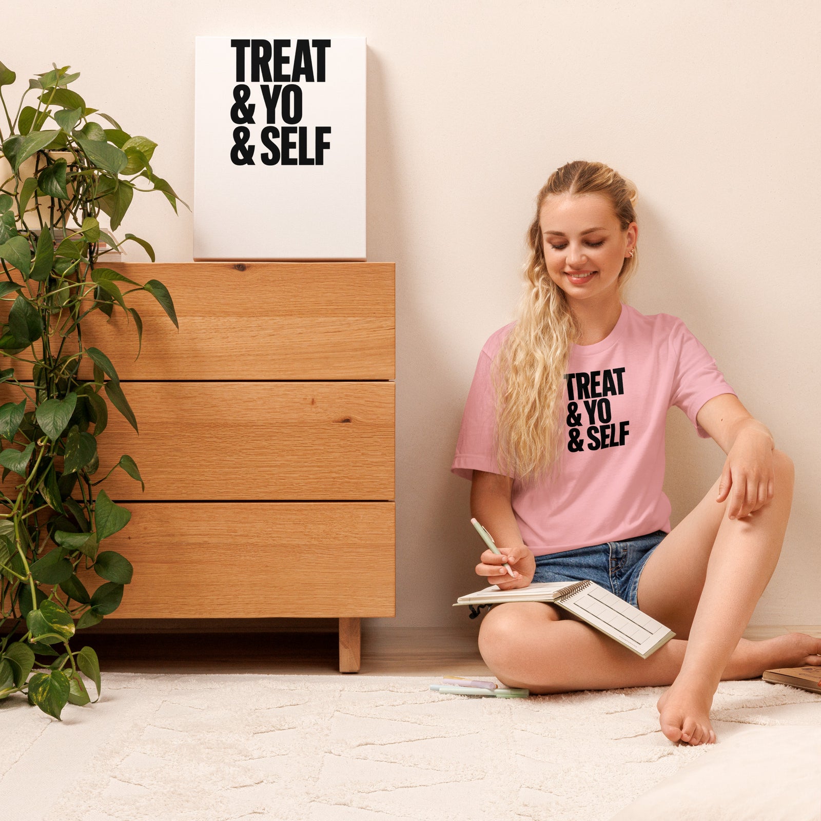 Product mockup Graphic Tee — view 9