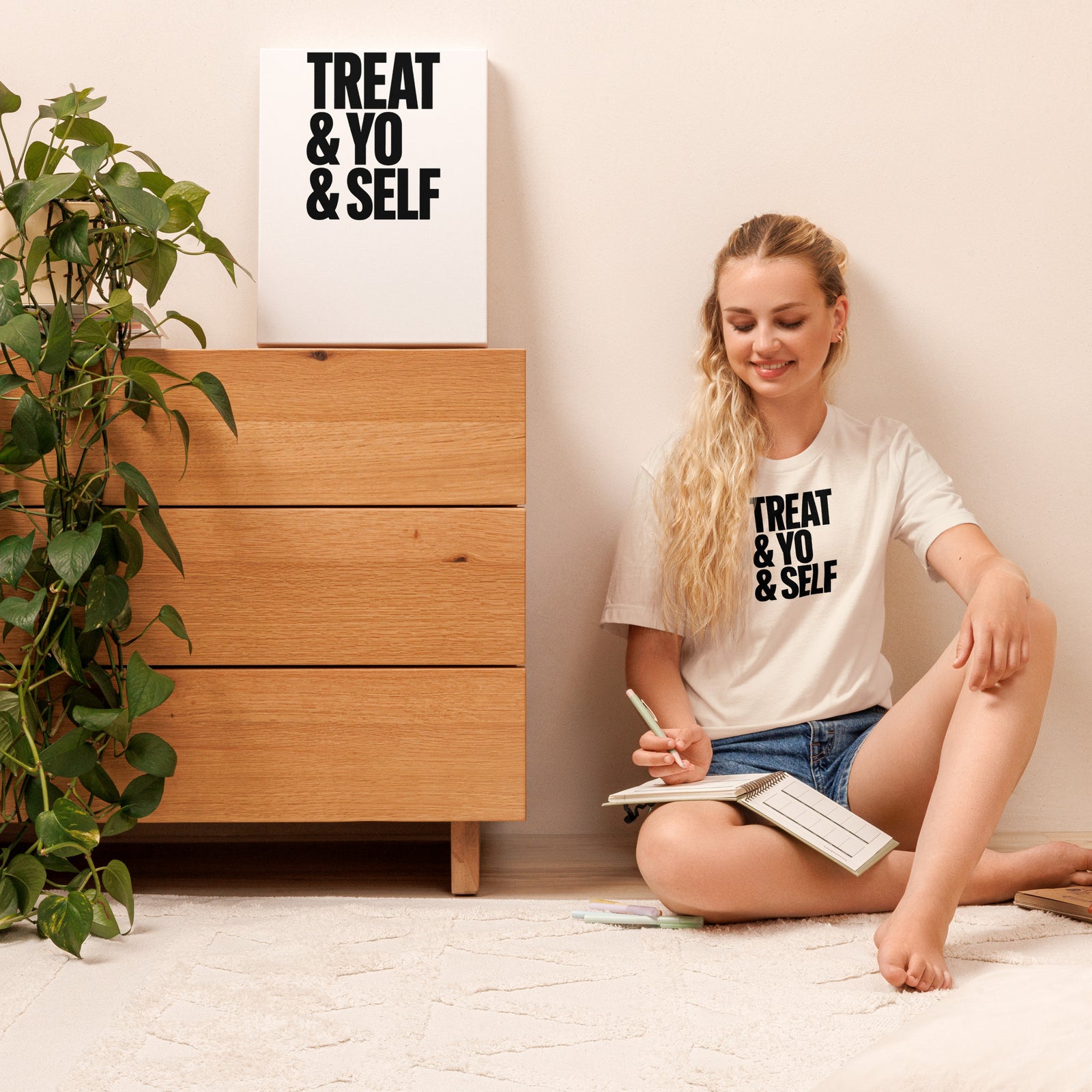 Product mockup Graphic Tee — view 14