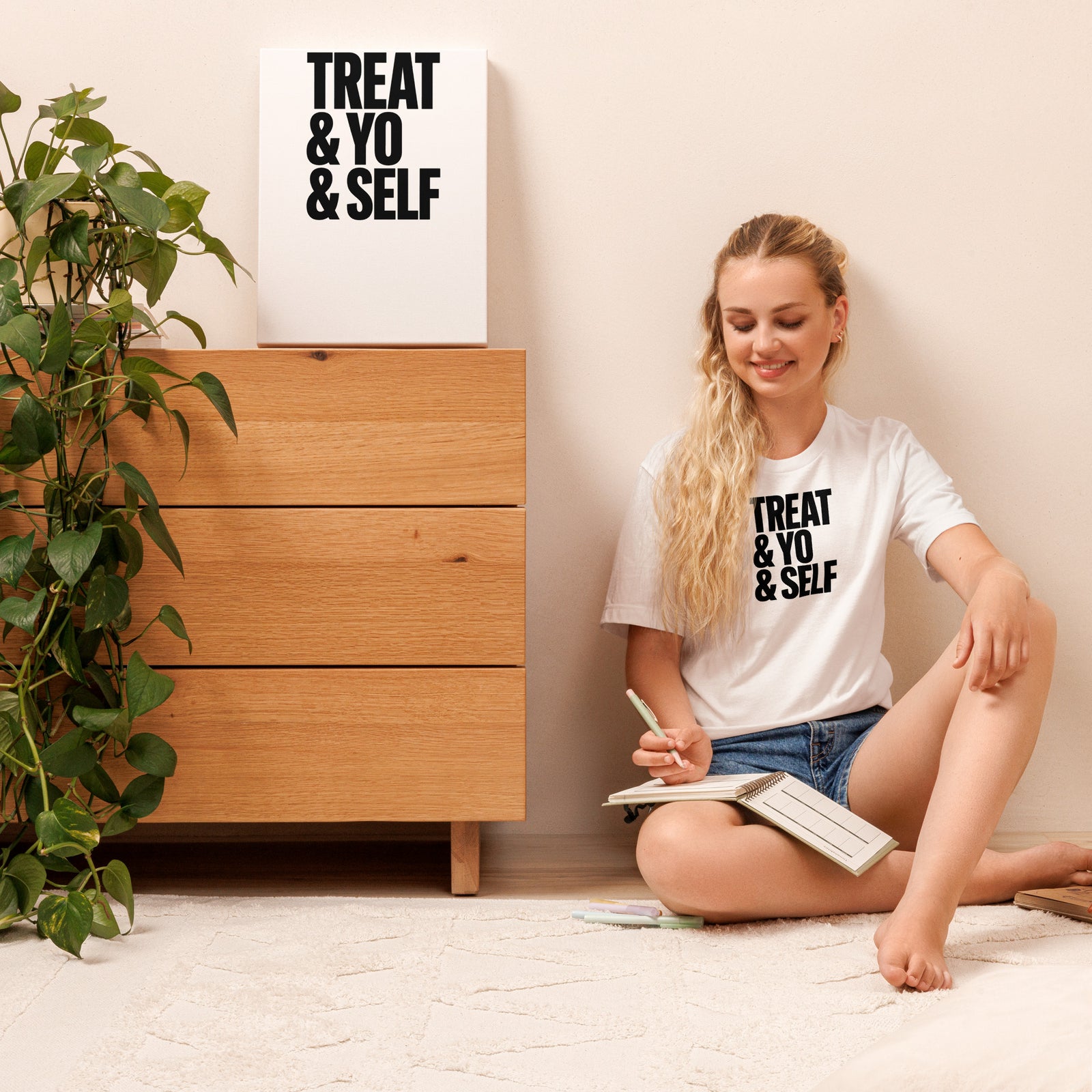 Product mockup Graphic Tee — view 15